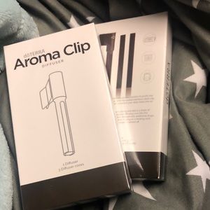 2 DoTerra aroma clip diffusers